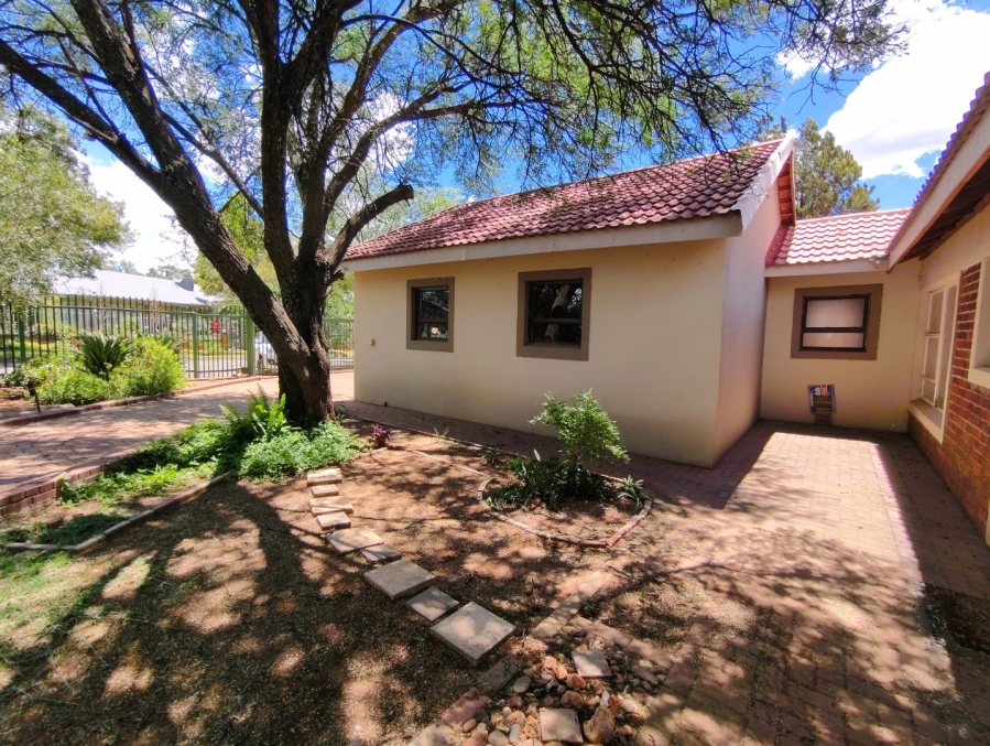 To Let 3 Bedroom Property for Rent in Generaal De Wet Free State